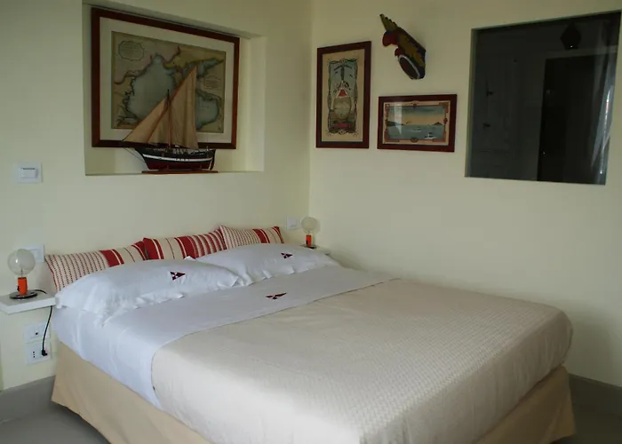 Yacht Club Capo Cervo Suites B&B